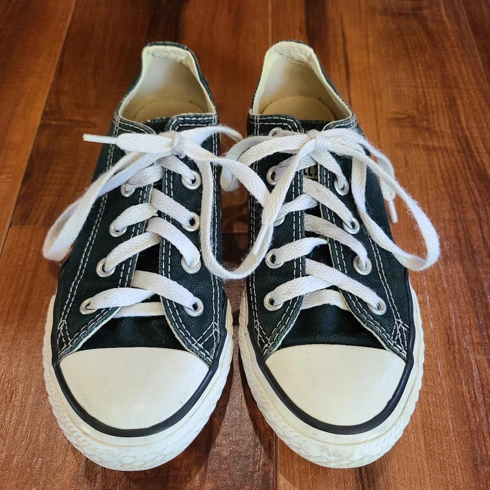 Converse Chuck Taylor Sneakers All Star OX Black 3J235‎ Youth Size 1